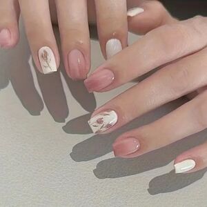 24 Pieces Fake Press On Nails